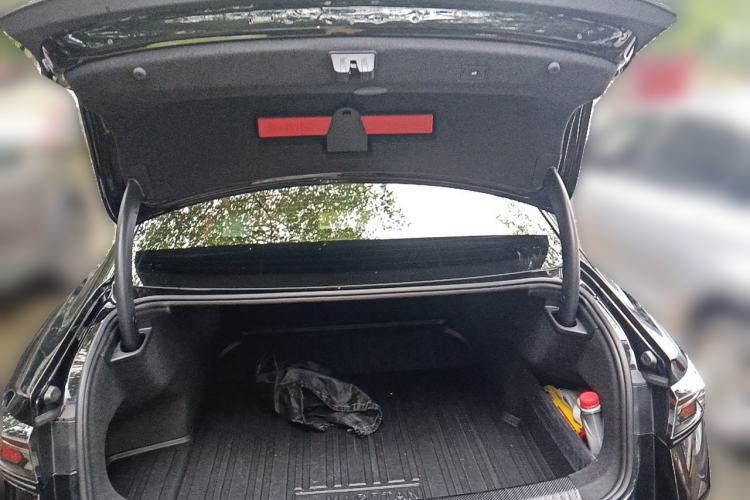 Used Volkswagen Magotan 2024 380TSI DSG Prestige Edition DaMai Package Trunk
