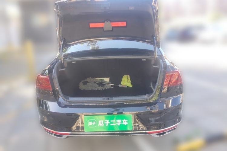 Used Volkswagen Magotan 2024 2 Million Units Zhongxiang Version 330TSI DSG Luxury Edition Trunk