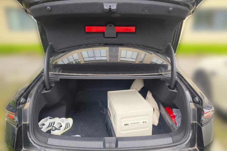 Used Volkswagen Magotan 2024 380TSI DSG Prestige Edition DaMai Package Trunk