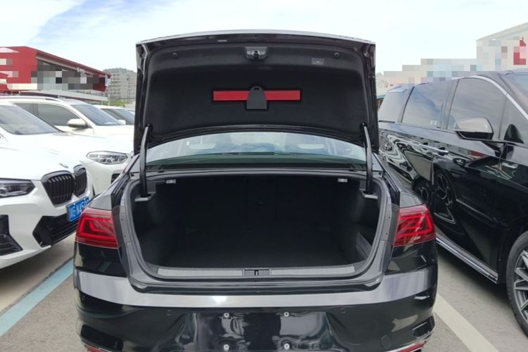 Used Volkswagen Magotan 2024 2 Million Units Zhongxiang Version 330TSI DSG Luxury Edition Trunk