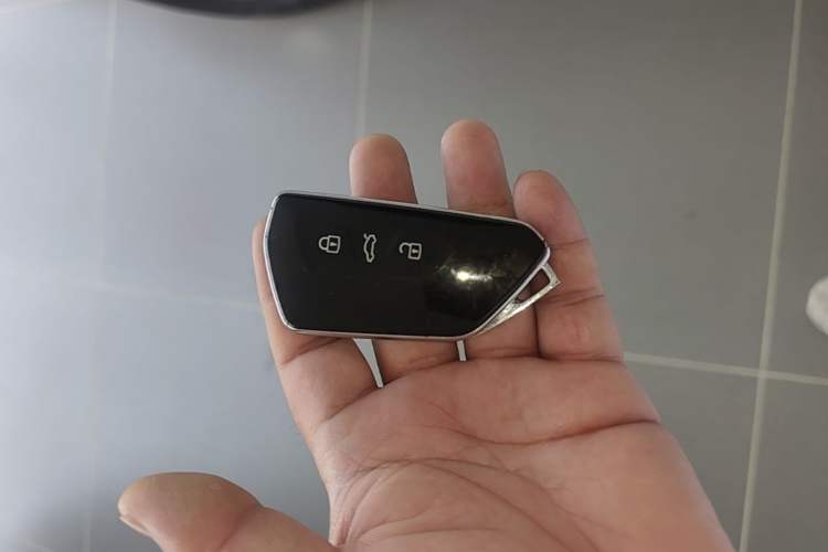 Used Volkswagen Magotan 2024 380TSI DSG Ultimate Edition Vehicle Key