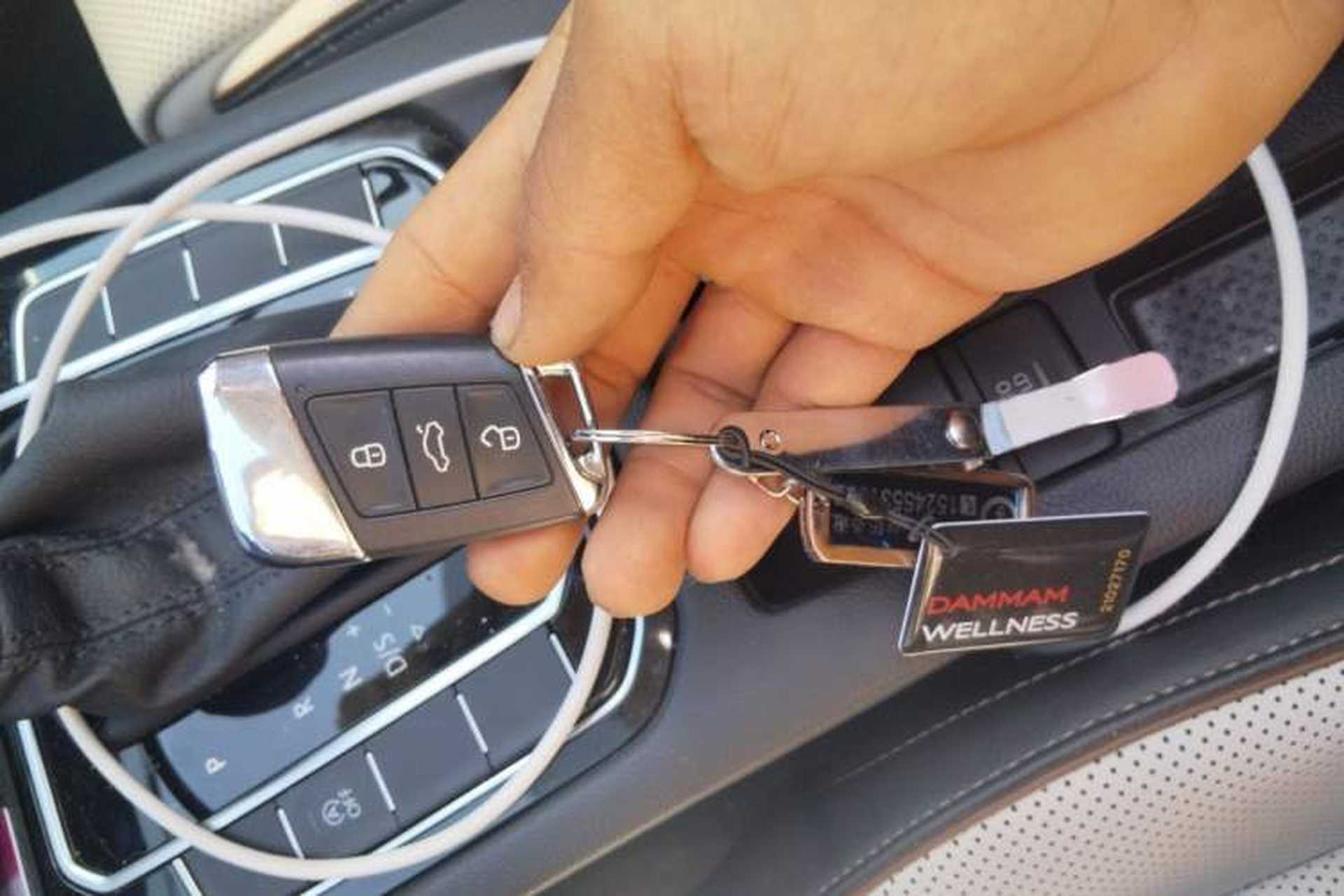 Used Volkswagen Magotan 2024 2 Million Units Zhongxiang Version 330TSI DSG Luxury Edition Vehicle Key