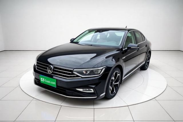 Ojetý Volkswagen Magotan 2024 2 Million Units Zhongxiang Version 330TSI DSG Luxury Edition