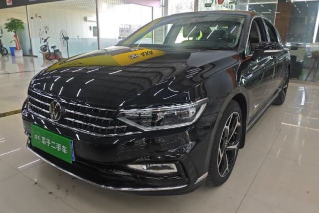 Używany Volkswagen Magotan 2024 2 Million Units Zhongxiang Version 330TSI DSG Luxury Edition