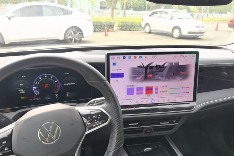 Used Volkswagen Magotan 2024 380TSI DSG Ultimate Edition Center Console