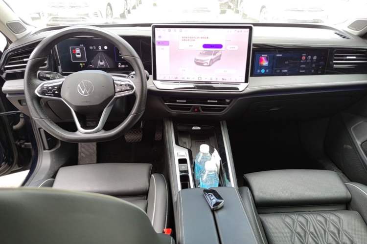 Used Volkswagen Magotan 2024 380TSI DSG Ultimate Edition Center Console