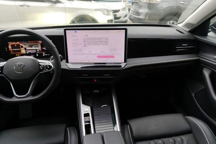 Used Volkswagen Magotan 2024 380TSI DSG Ultimate Edition Center Console
