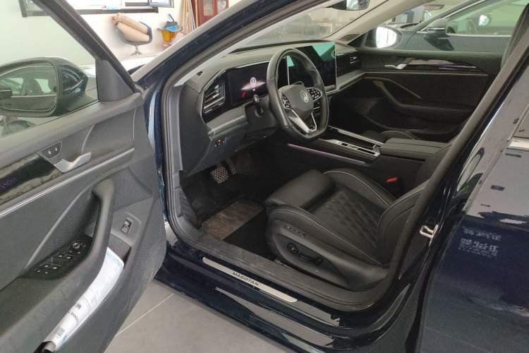 Used Volkswagen Magotan 2024 380TSI DSG Ultimate Edition Driver Seat