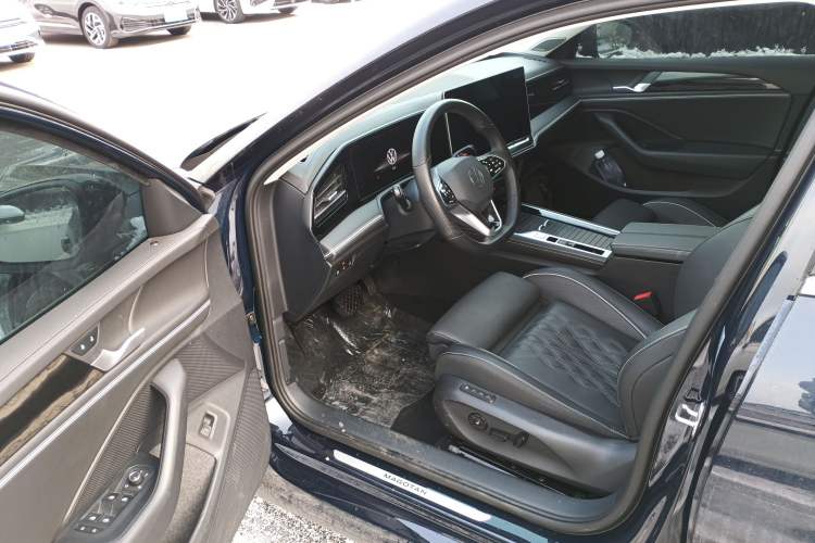 Used Volkswagen Magotan 2024 380TSI DSG Ultimate Edition Driver Seat