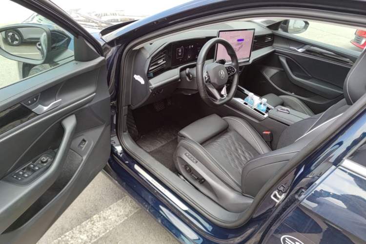 Used Volkswagen Magotan 2024 380TSI DSG Ultimate Edition Driver Seat