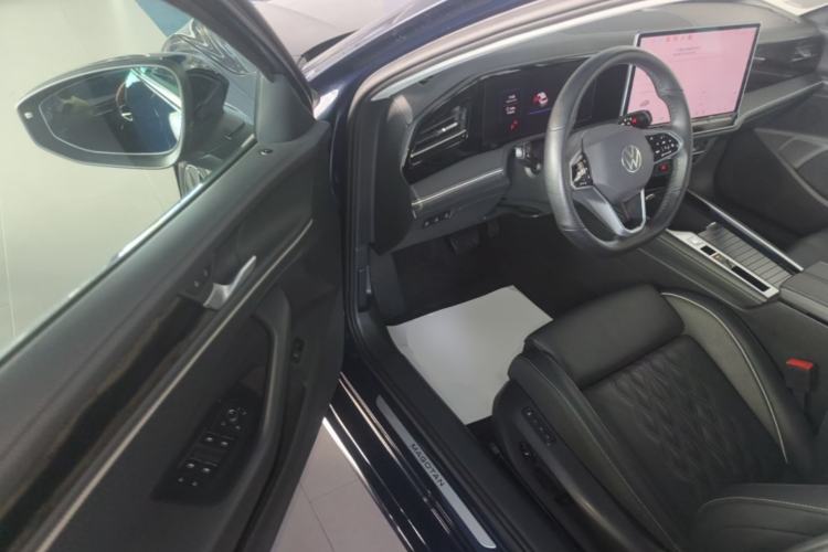 Used Volkswagen Magotan 2024 380TSI DSG Ultimate Edition Driver Seat