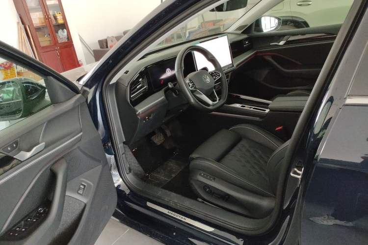 Used Volkswagen Magotan 2024 380TSI DSG Ultimate Edition Driver Seat