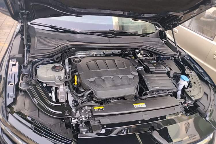Used Volkswagen Magotan 2024 380TSI DSG Ultimate Edition Engine Bay