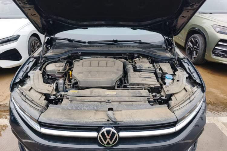Used Volkswagen Magotan 2024 380TSI DSG Ultimate Edition Engine Bay