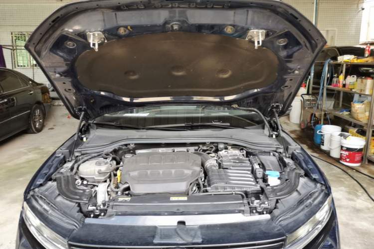 Used Volkswagen Magotan 2024 380TSI DSG Ultimate Edition Engine Bay