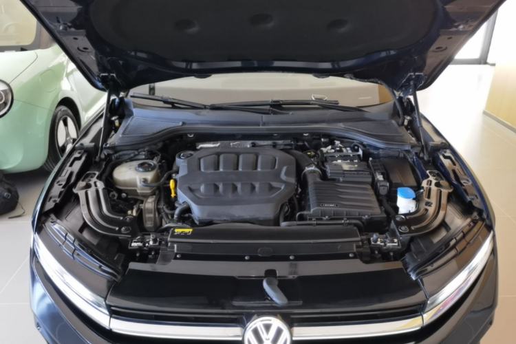 Used Volkswagen Magotan 2024 380TSI DSG Ultimate Edition Engine Bay