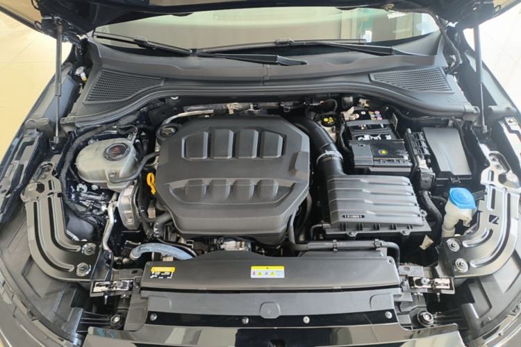Used Volkswagen Magotan 2024 380TSI DSG Ultimate Edition Engine Bay