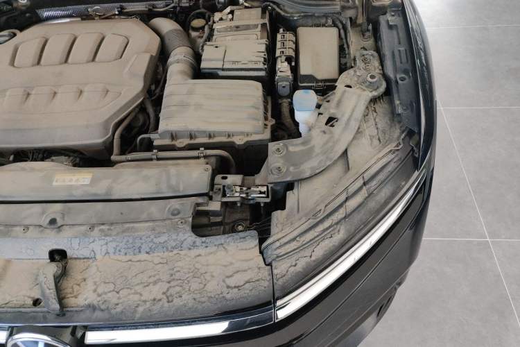 Used Volkswagen Magotan 2024 380TSI DSG Ultimate Edition Engine Bay Left