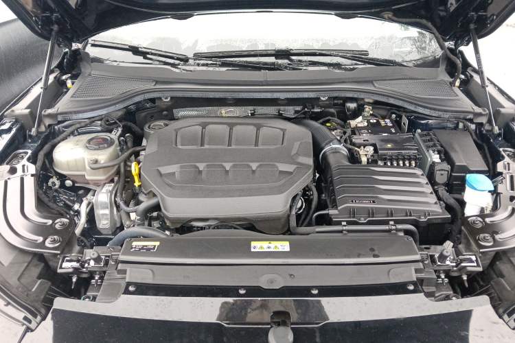 Used Volkswagen Magotan 2024 380TSI DSG Ultimate Edition Engine Bay