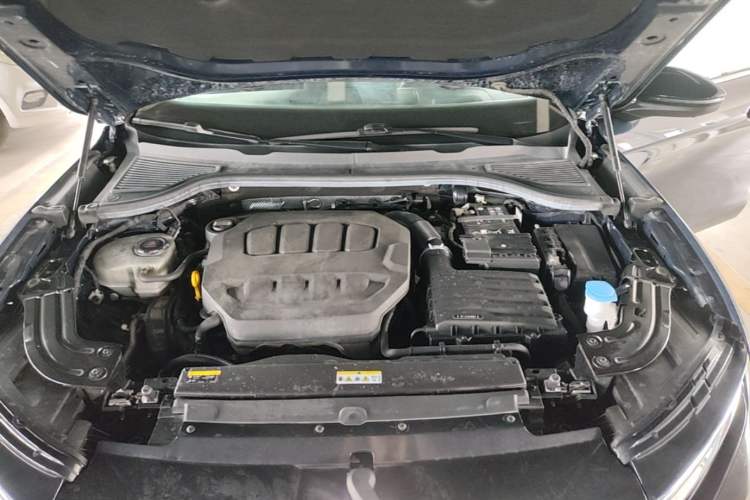 Used Volkswagen Magotan 2024 380TSI DSG Ultimate Edition Engine Bay