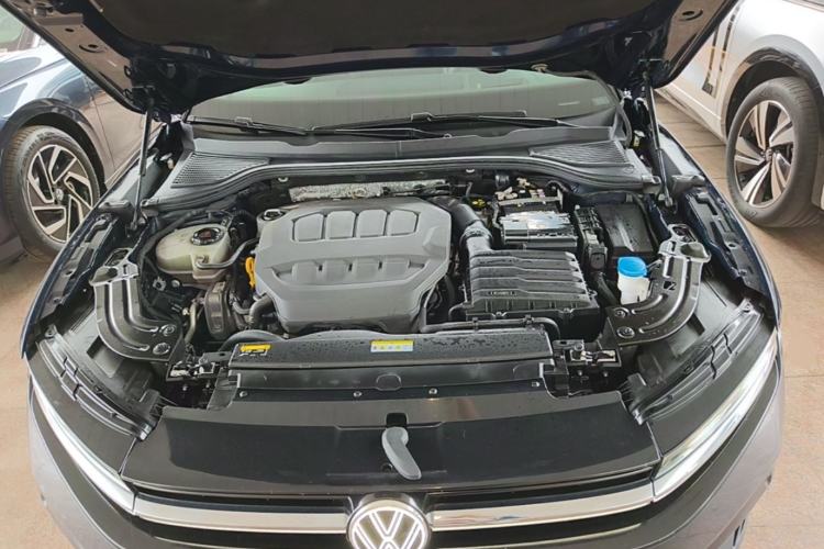 Used Volkswagen Magotan 2024 380TSI DSG Ultimate Edition Engine Bay
