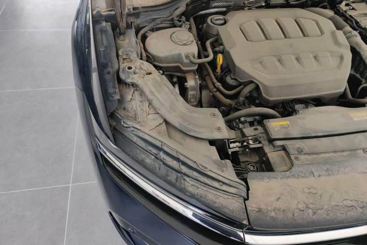 Used Volkswagen Magotan 2024 380TSI DSG Ultimate Edition Engine Bay Right