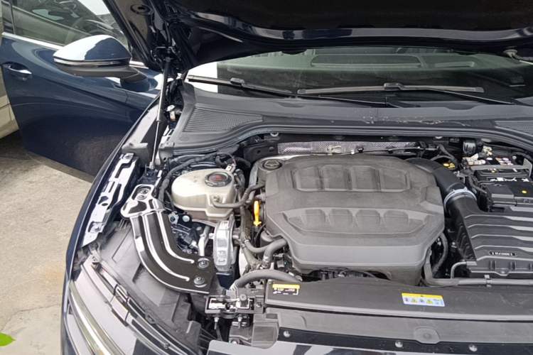 Used Volkswagen Magotan 2024 380TSI DSG Ultimate Edition Engine Bay Right
