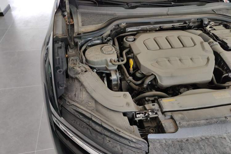 Used Volkswagen Magotan 2024 380TSI DSG Ultimate Edition Engine Bay Right