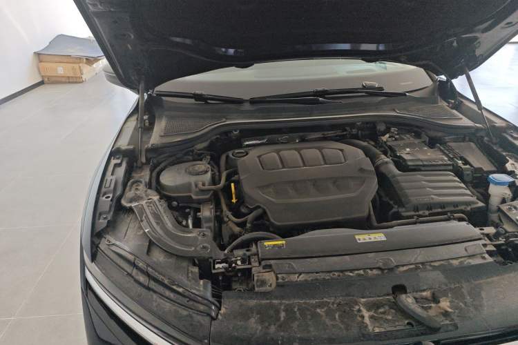 Used Volkswagen Magotan 2024 380TSI DSG Ultimate Edition Engine Bay Right