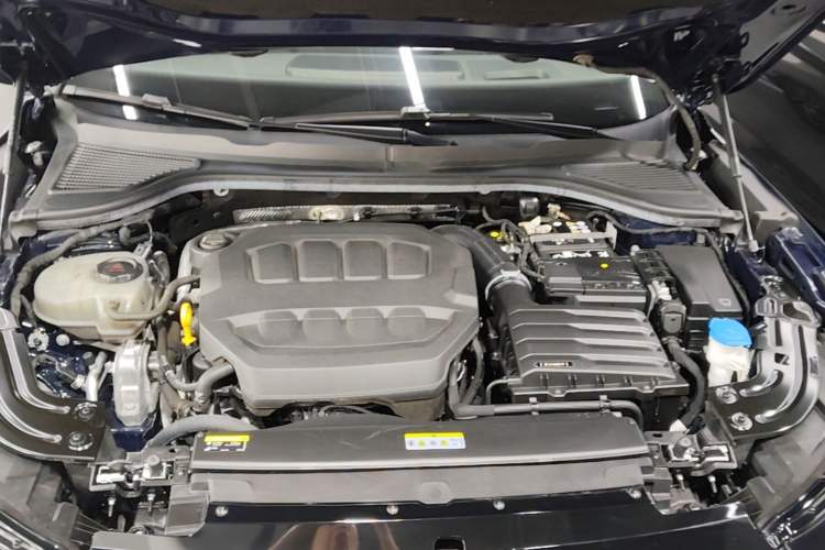 Used Volkswagen Magotan 2024 380TSI DSG Ultimate Edition Engine Bay