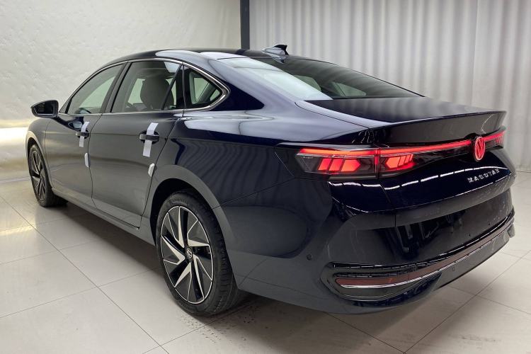 Used Volkswagen Magotan 2024 380TSI DSG Ultimate Edition Exterior 2