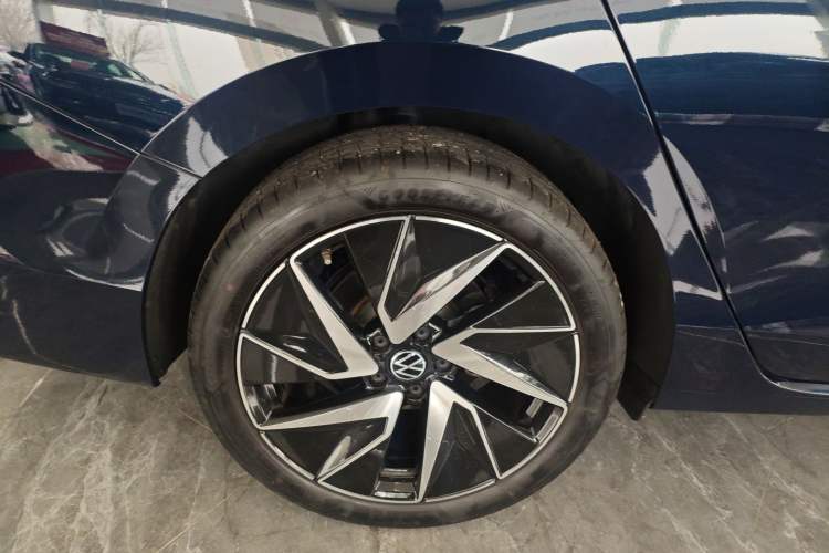 Used Volkswagen Magotan 2024 380TSI DSG Ultimate Edition Exterior 8