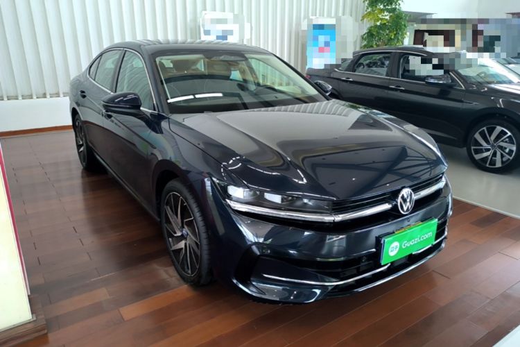 Used Volkswagen Magotan 2024 380TSI DSG Ultimate Edition Front Right 45 Deg