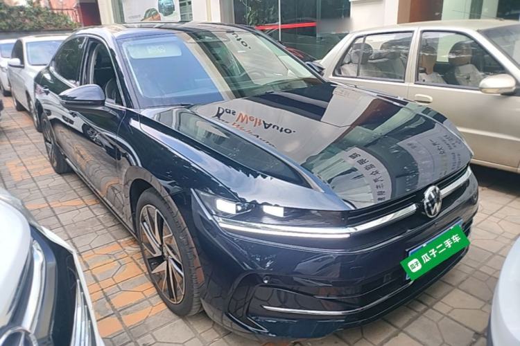 Used Volkswagen Magotan 2024 380TSI DSG Ultimate Edition Front Right 45 Deg