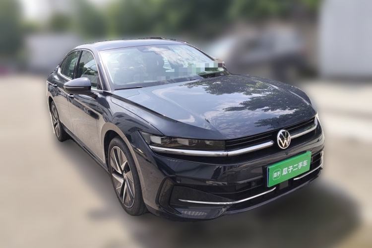 Used Volkswagen Magotan 2024 380TSI DSG Ultimate Edition Front Right 45 Deg