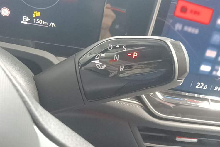 Used Volkswagen Magotan 2024 380TSI DSG Ultimate Edition Gear Lever