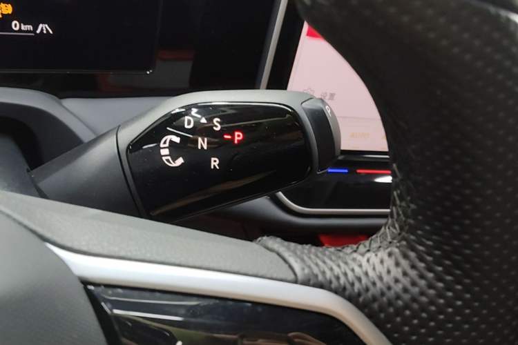 Used Volkswagen Magotan 2024 380TSI DSG Ultimate Edition Gear Lever