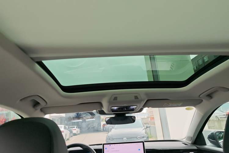 Used Volkswagen Magotan 2024 380TSI DSG Ultimate Edition Headliner