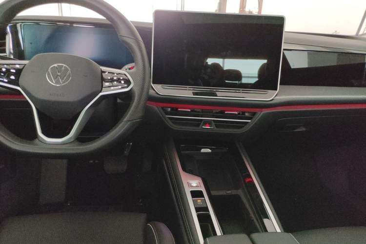 Used Volkswagen Magotan 2024 380TSI DSG Ultimate Edition Interior 2