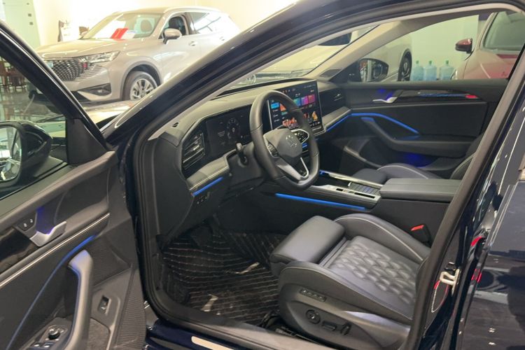 Used Volkswagen Magotan 2024 380TSI DSG Ultimate Edition Interior 2