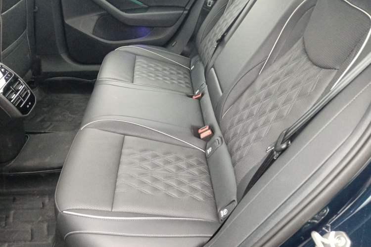 Used Volkswagen Magotan 2024 380TSI DSG Ultimate Edition Interior 4