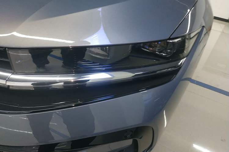 Used Volkswagen Magotan 2024 300TSI DSG Prestige Edition—A Real Eye-Catcher Left Front Headlight