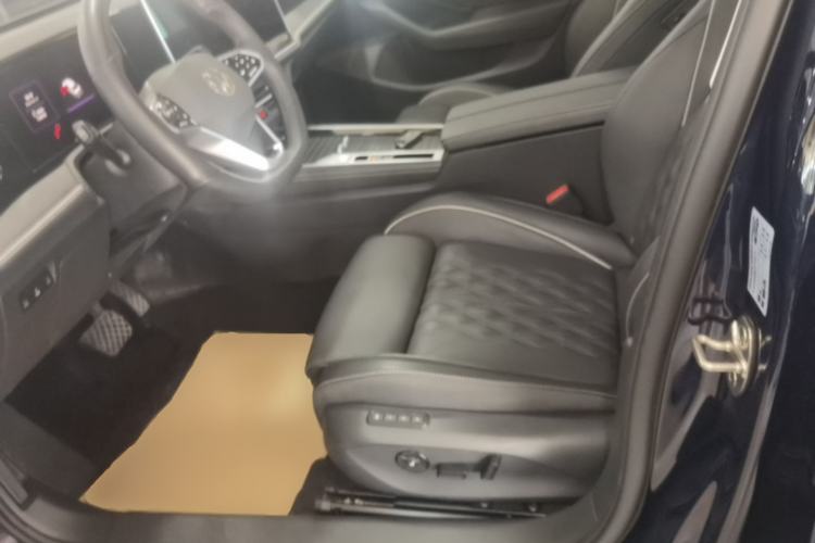 Used Volkswagen Magotan 2024 380TSI DSG Ultimate Edition Left Front Seat