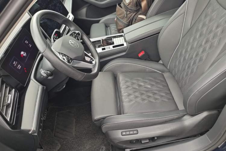 Used Volkswagen Magotan 2024 380TSI DSG Ultimate Edition Left Front Seat