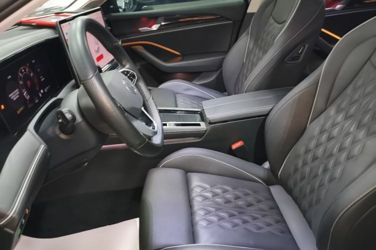 Used Volkswagen Magotan 2024 380TSI DSG Ultimate Edition Left Front Seat