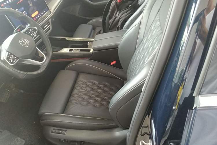 Used Volkswagen Magotan 2024 380TSI DSG Ultimate Edition Left Front Seat