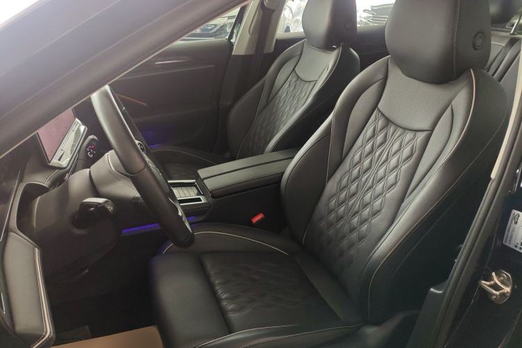 Used Volkswagen Magotan 2024 380TSI DSG Ultimate Edition Left Front Seat