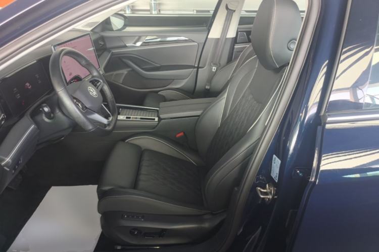 Used Volkswagen Magotan 2024 380TSI DSG Ultimate Edition Left Front Seat