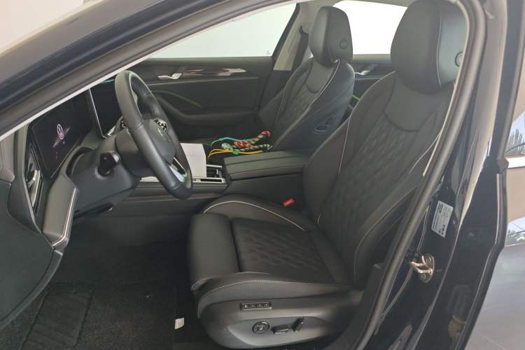 Used Volkswagen Magotan 2024 380TSI DSG Ultimate Edition Left Front Seat