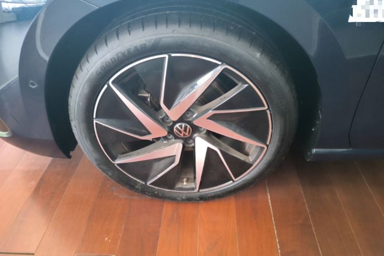 Used Volkswagen Magotan 2024 380TSI DSG Ultimate Edition Left Front Wheel Hub